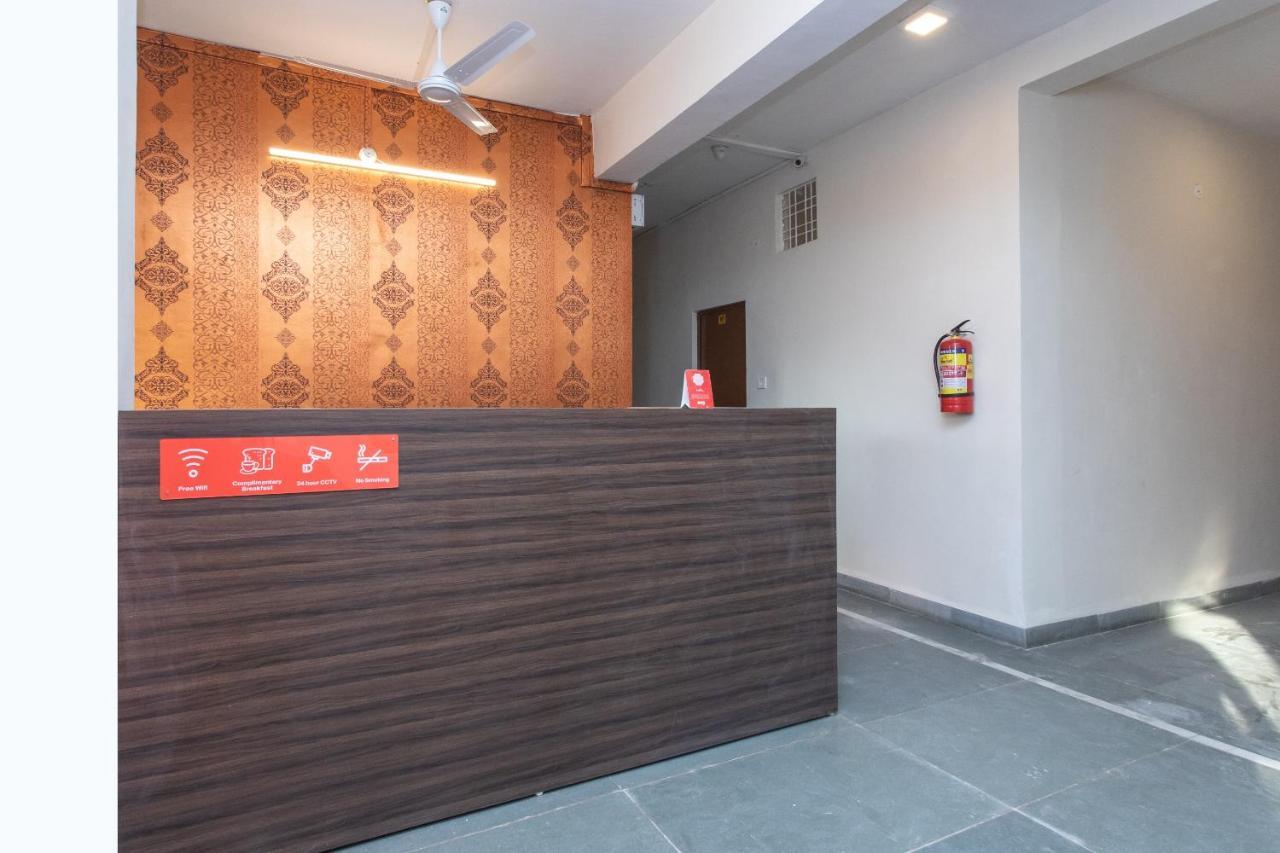 Oyo 18571 Ashoka Resort Indore Exterior foto