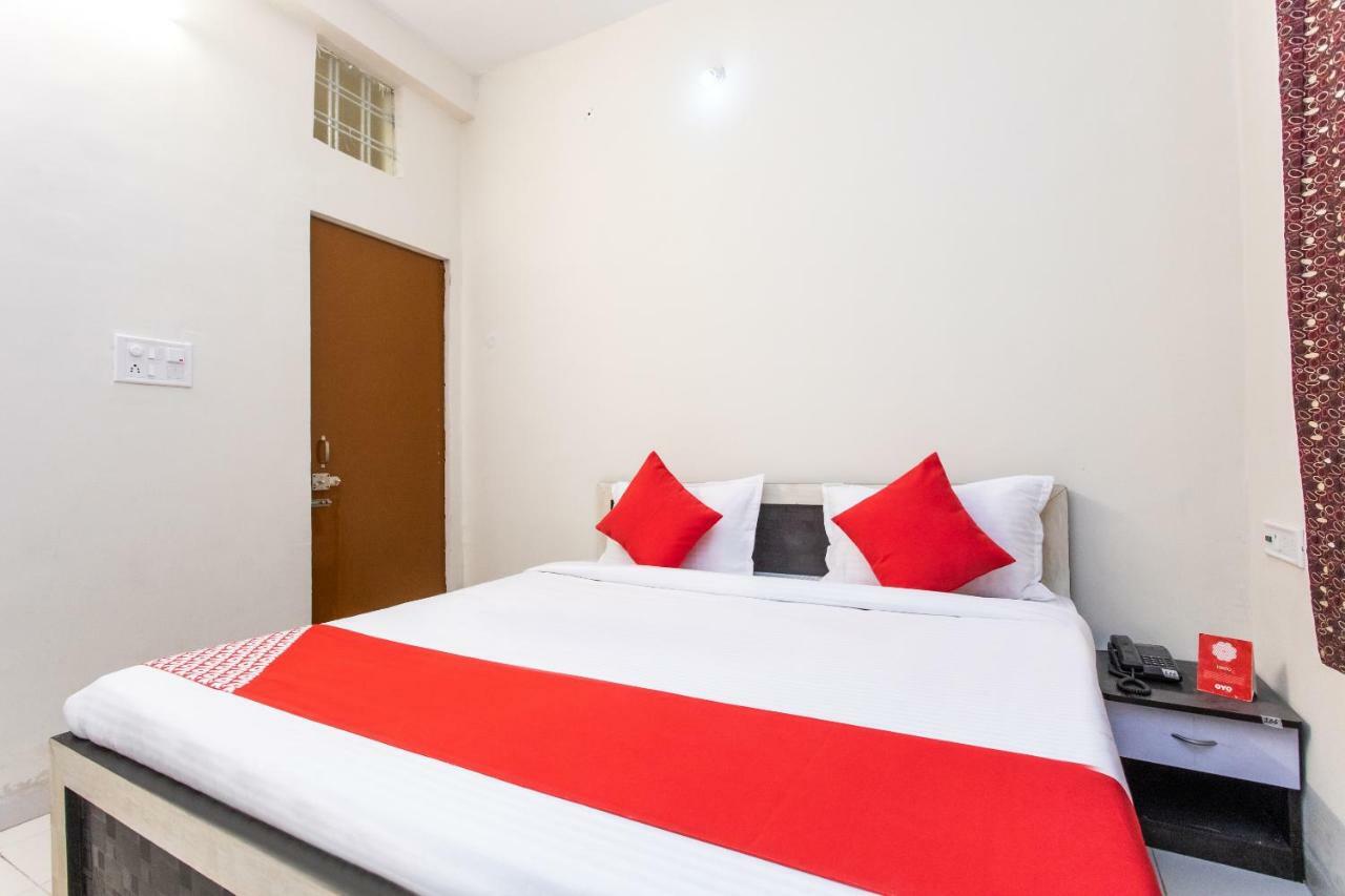Oyo 18571 Ashoka Resort Indore Exterior foto
