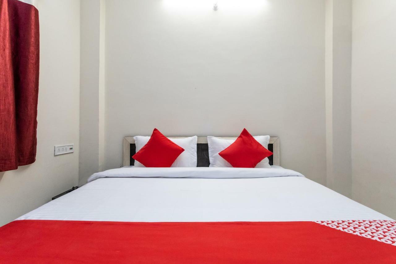 Oyo 18571 Ashoka Resort Indore Exterior foto